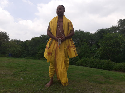 Handloom Indian Vedic Robe,Hare Krishna Robe,Indian Ethnic Attair,Iskon Temple Dress,Indian Spiritual Dress,Mayapur Dhoti and Chaddar Set