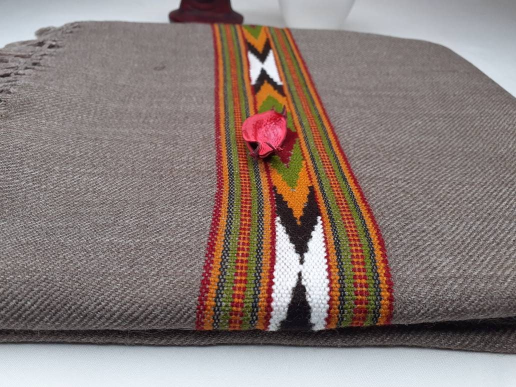 Traditional Kullu Patti Grey Handwoven Pure Himalayan Sheep Wool Meditation Shawl,Himalayan Wool Prayer Scarf,Ethnic Indian Kullu Shawl/Wrap