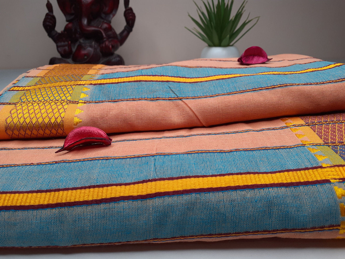 Handloom Indian Vedic Robe,Hare Krishna Robe,Indian Ethnic Attair,Iskon Temple Dress,Indian Spiritual Dress,Mayapur Dhoti and Chaddar Set