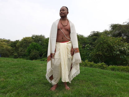 Handwoven White Pure Himalayan Sheep Wool Meditation Shawl,Himalayan Prayer Blanket,Kullu Shawl,Ethnic Indian Shawl,Wool Prayer Wrap