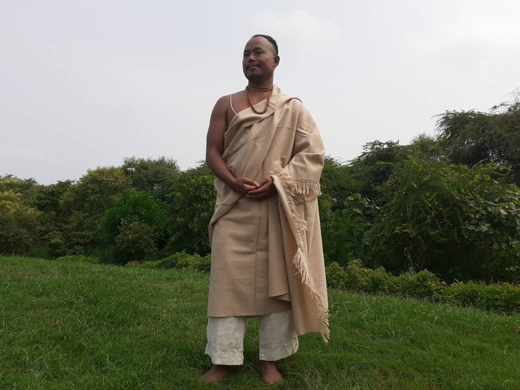 Handwoven Beige Pure Himalayan Sheep Wool Meditation Shawl,Himalayan Prayer Blanket,Kullu Shawl,Ethnic Indian Shawl,Wool Prayer Wrap