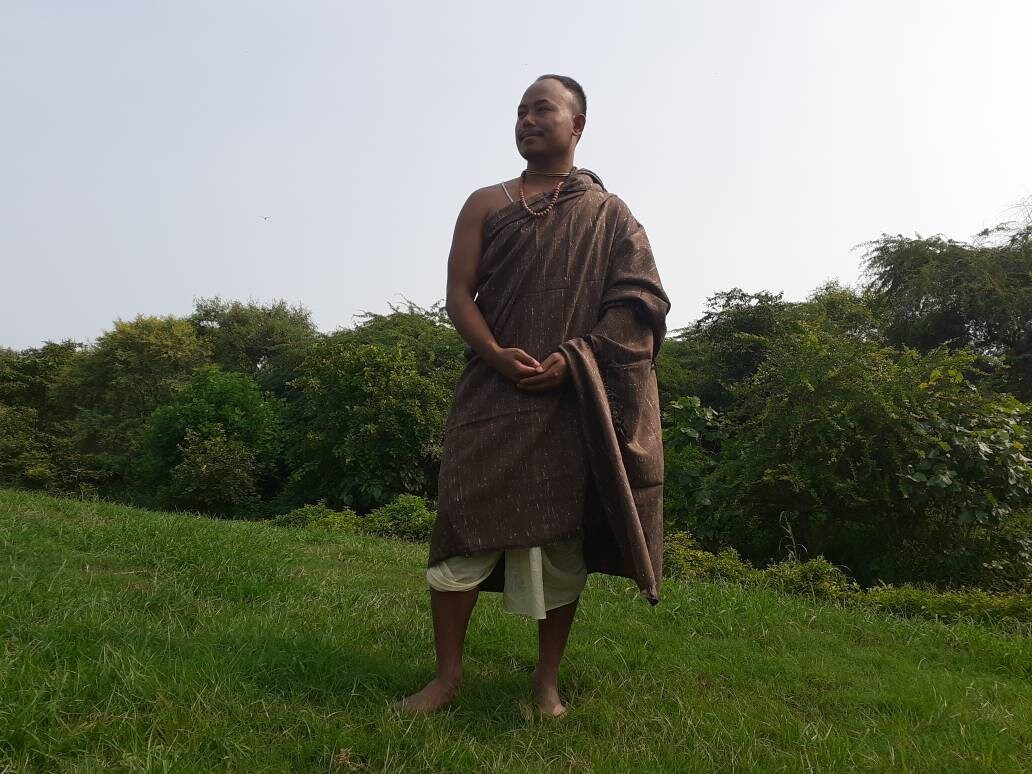 Handwoven Brown Pure Himalayan Sheep Wool Meditation Shawl,Himalayan Prayer Blanket,Kullu Shawl,Ethnic Indian Shawl,Wool Prayer Wrap