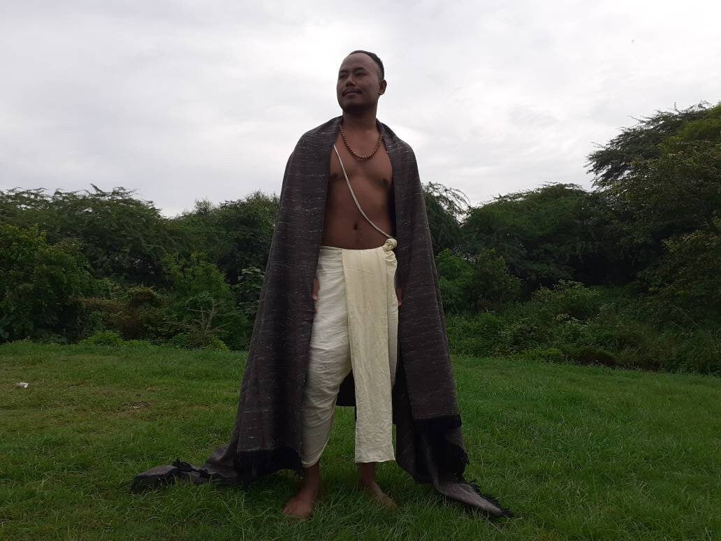 Handwoven Brown Pure Himalayan Sheep Wool Meditation Shawl,Himalayan Prayer Blanket,Kullu Shawl,Ethnic Indian Shawl,Wool Prayer Wrap