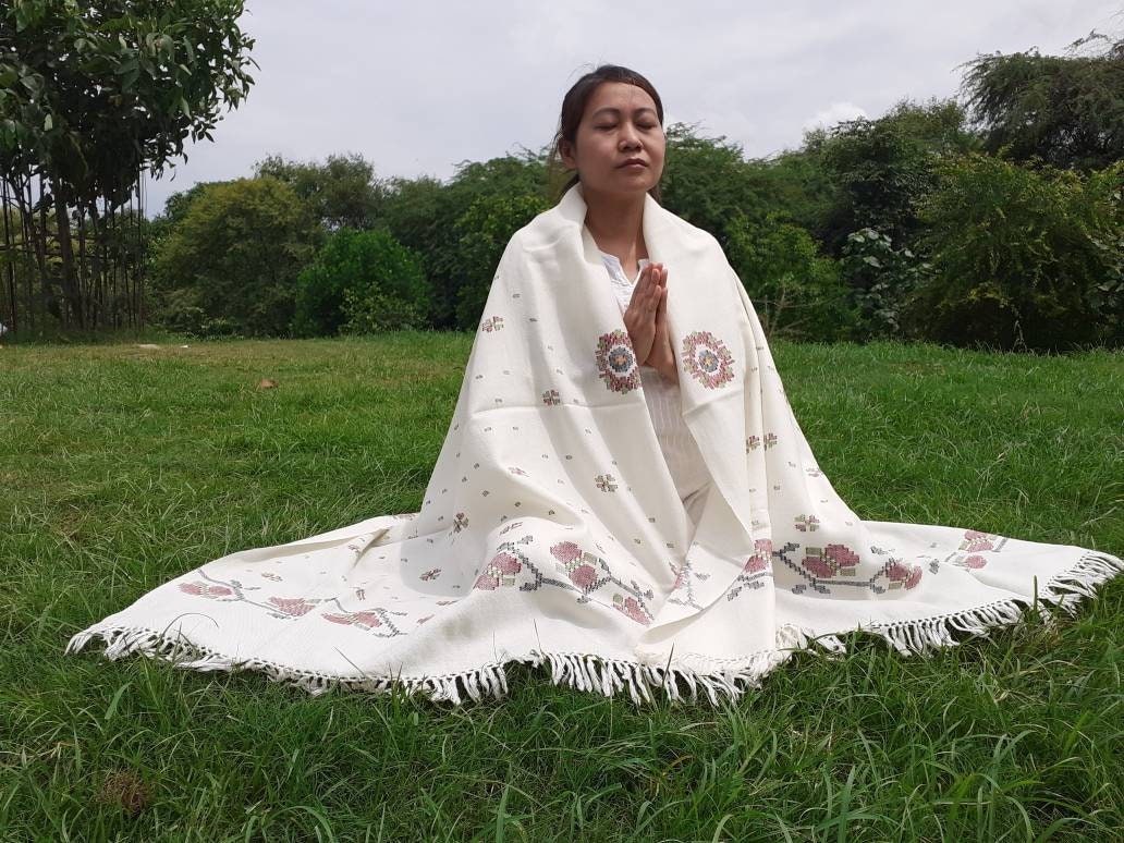 TARA Handwoven Embroidered White Pure Himalayan Sheep Wool Meditation Shawl,Himalayan Prayer Wrap,Ethnic Kullu Indian Floral Scarf/Stole
