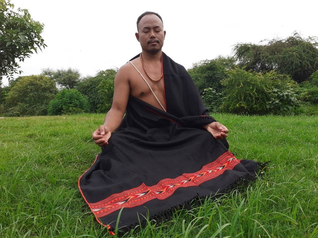Handwoven Black Pure Himalayan Sheep Wool Meditation Shawl,Himalayan Prayer Blanket,Kullu Shawl,Ethnic Indian Shawl,Wool Prayer Wrap