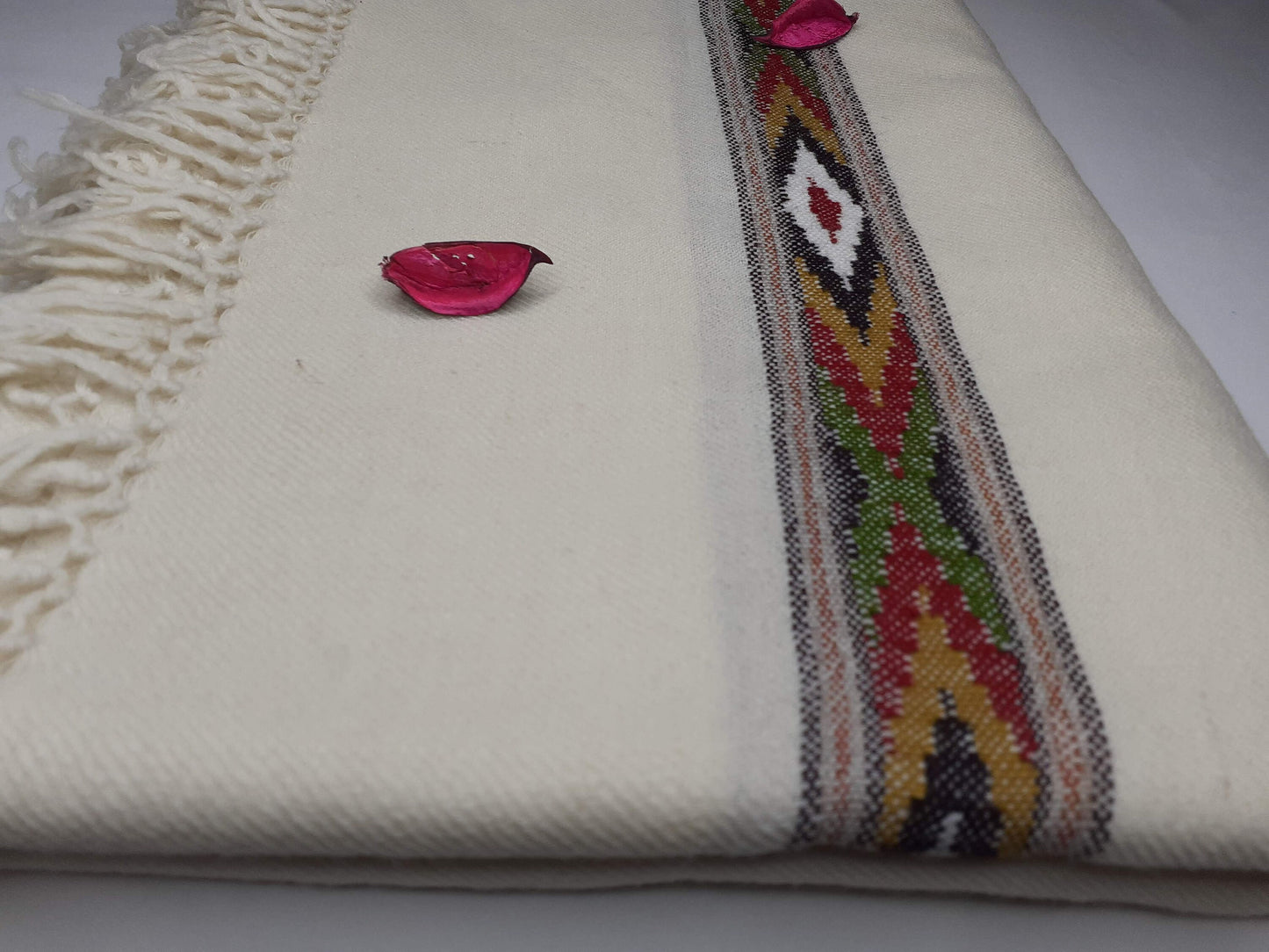SURYA Handwoven White Pure Himalayan Sheep Wool Meditation Shawl,Himalayan Prayer Blanket,Kullu Shawl,Ethnic Indian Shawl,Wool Prayer Wrap