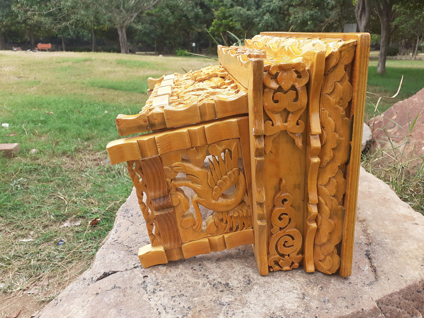 Small Size Dragon Handcarved Foldable Wooden Tibetan Buddhist Altar,Zen Meditation Altar,Dragon Carved Prayer table,Tibetan Alter Table,