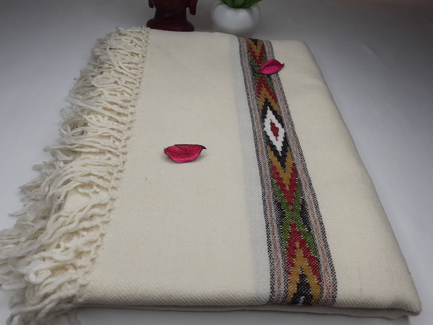 SURYA Handwoven White Pure Himalayan Sheep Wool Meditation Shawl,Himalayan Prayer Blanket,Kullu Shawl,Ethnic Indian Shawl,Wool Prayer Wrap