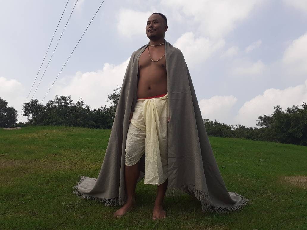 Rudra X-Large Handwoven Grey Plain PureHimalayan Sheep Wool Meditation Shawl,Himalayan Prayer Blanket,Wool Prayer Wrap,Ethnic Indian Blanket