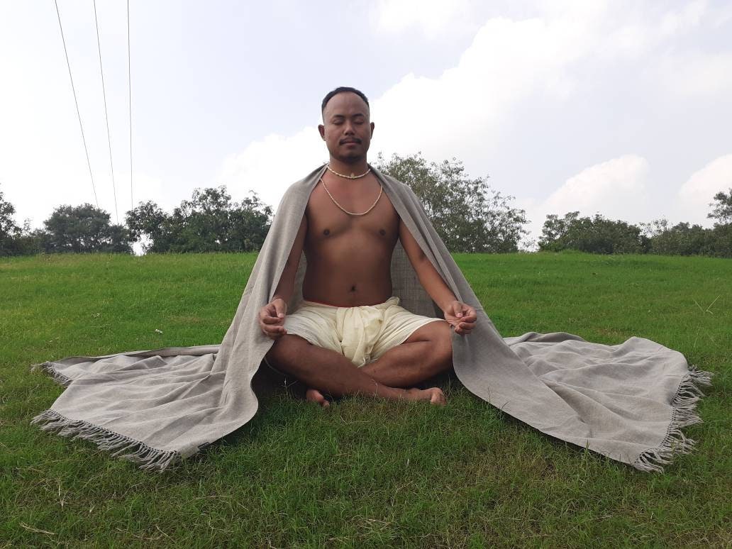 Rudra X-Large Handwoven Grey Plain PureHimalayan Sheep Wool Meditation Shawl,Himalayan Prayer Blanket,Wool Prayer Wrap,Ethnic Indian Blanket