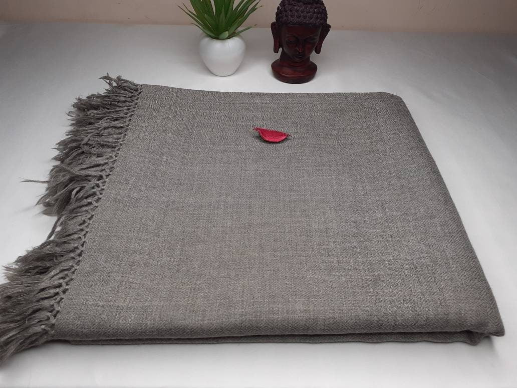 Rudra X-Large Handwoven Grey Plain PureHimalayan Sheep Wool Meditation Shawl,Himalayan Prayer Blanket,Wool Prayer Wrap,Ethnic Indian Blanket