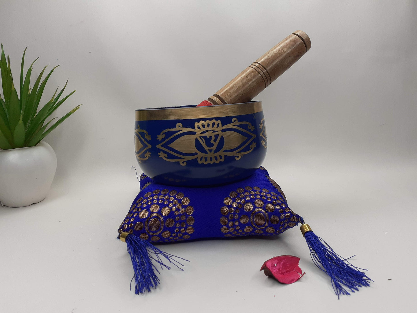 The Crown Chakra Meditation Gift Box,Chakra Healing Kit,Sound Healing,Bowl Spiritual Gifts,Personalized Gift Box Self Care Self Love Kits