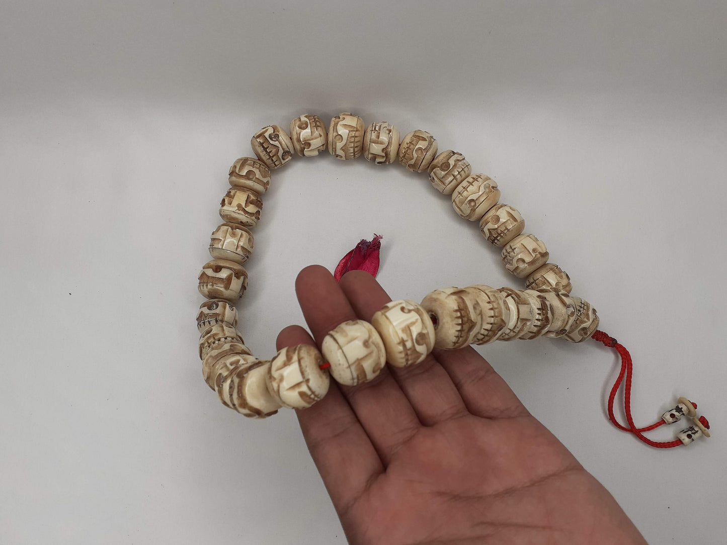 28 Large Handcarved Skull Yak Bone Beads,Bone Meditation Mala,bone necklace,Ethnic Bone Jewellery,Tibetan Buddhist Prayer Skull Bone Mala