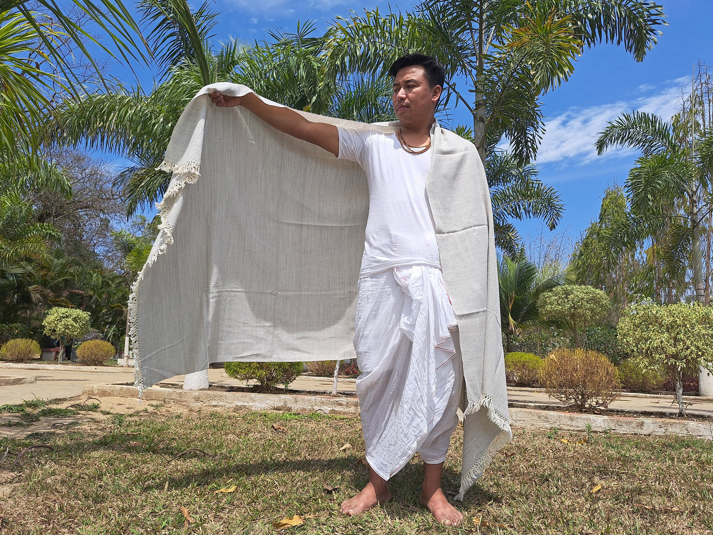 Handwoven Handspun Offwhite Himalayan Sheep Wool Meditation Shawl,Himalayan Prayer Blanket,Kullu Shawl,Ethnic Indian Shawl,Wool Prayer Wrap