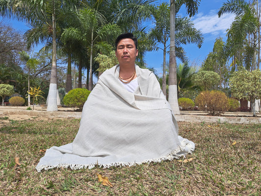 Handwoven  Light Grey Himalayan Sheep Wool Meditation Shawl,Himalayan Prayer Blanket,Kullu Shawl,Ethnic Indian Shawl,Wool Prayer Wrap