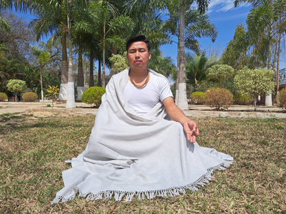 Handwoven  Light Grey Himalayan Sheep Wool Meditation Shawl,Himalayan Prayer Blanket,Kullu Shawl,Ethnic Indian Shawl,Wool Prayer Wrap
