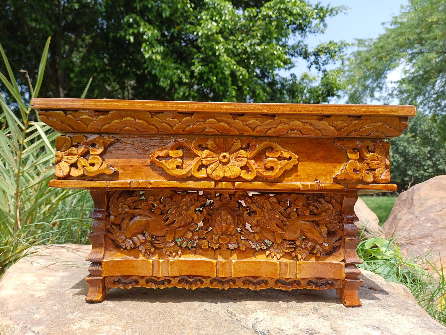Small Handcarved Snow Lion Foldable Wooden Tibetan Buddhist Altar,Buddhist Prayer Table,Tibetan Meditation Altar,Traditional Tibetan Table