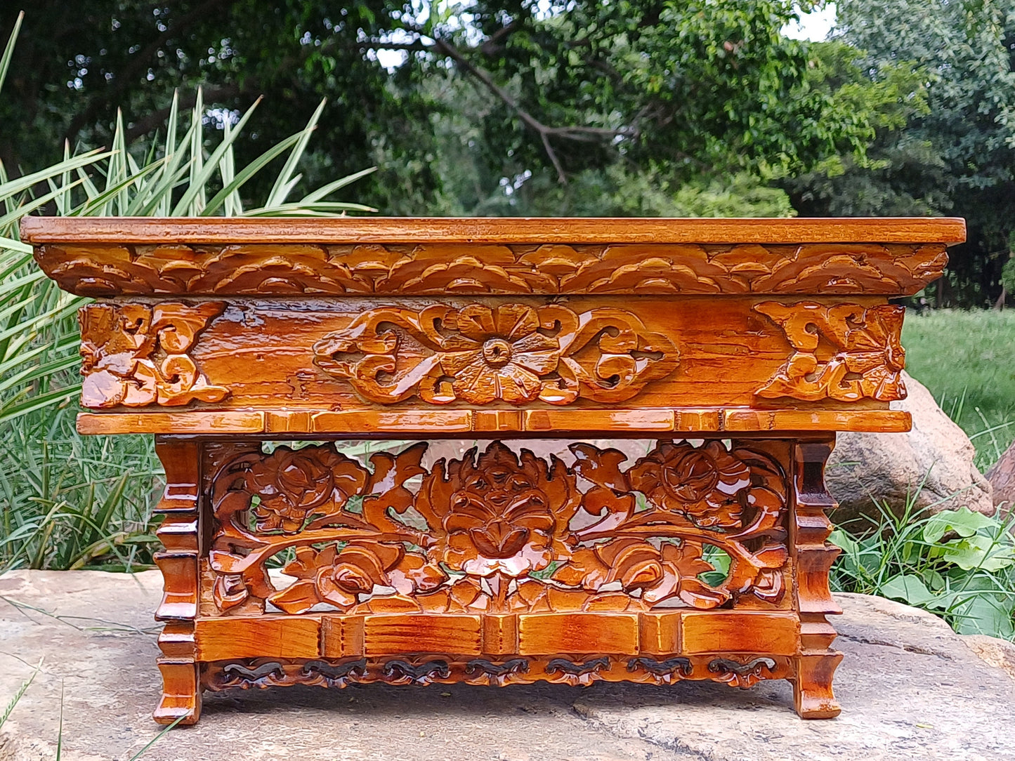 Small Size Buddhist Auspicious Symbol Carved Foldable Wooden Tibetan Altar Table,Buddhist Prayer Table,Tibetan Meditation Altar,Zen Shrine