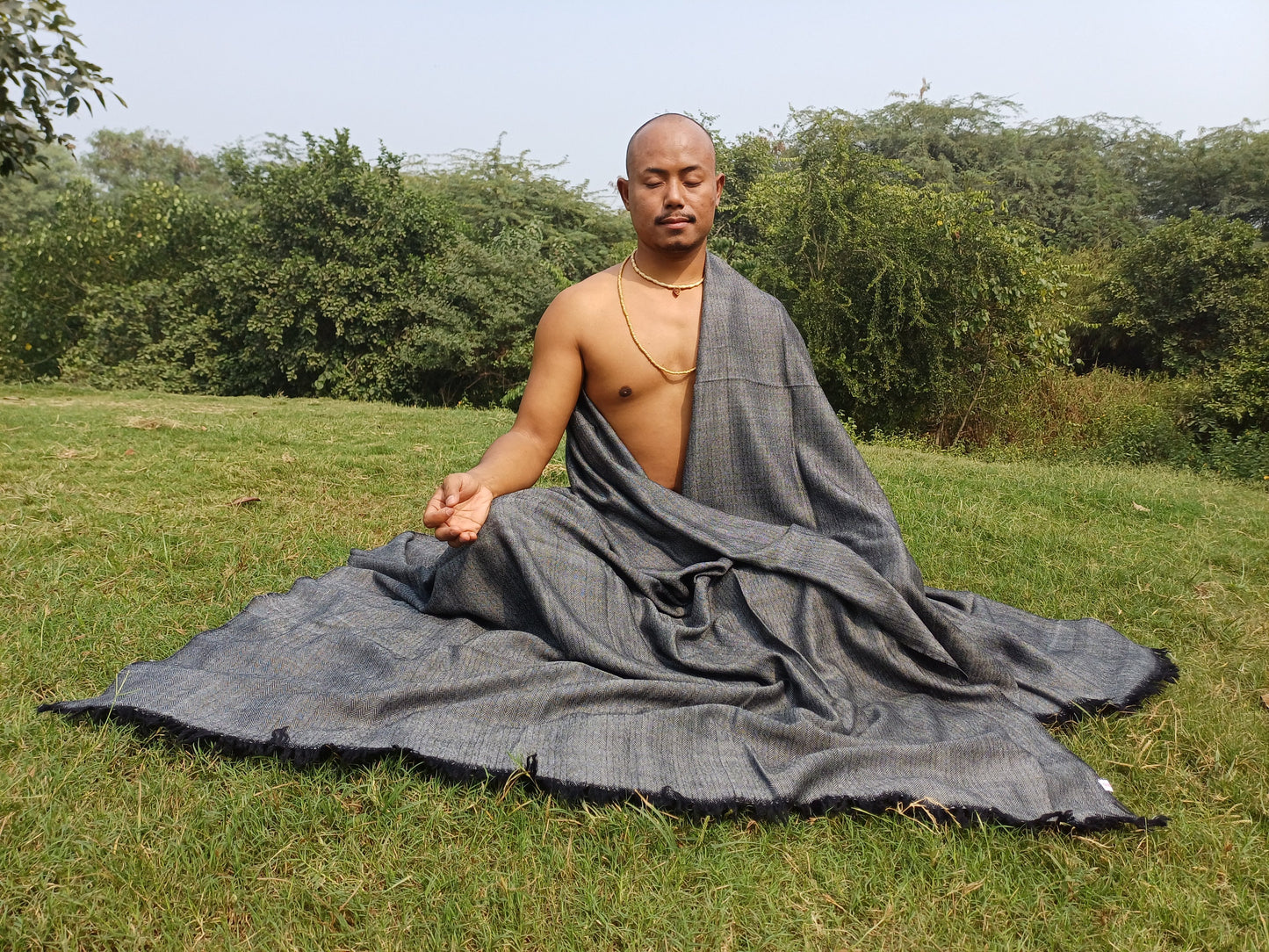 Extra Large Dark Grey Yogi Handwoven Himalayan Sheep Wool Meditation Shawl,Himalayan Prayer Blanket,Kullu Shawl,Handmade Ethnic Indian Shawl