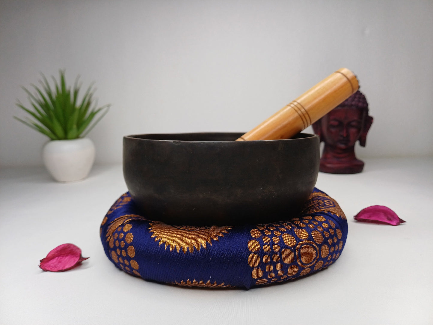 Antique Singing Bowl 5 inch Bowl Handmade Tibetan Singing Bowl of Yoga, Meditation, Chakra Healing, Hand Carved Antique Healing Singing bowl