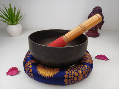 Antique Singing Bowl 5 inch Bowl Handmade Tibetan Singing Bowl of Yoga, Meditation, Chakra Healing, Hand Carved Antique Healing Singing bowl