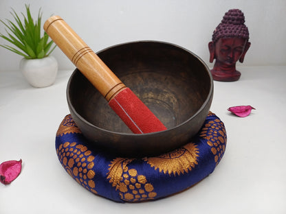 Antique Singing Bowl 5 inch Bowl Handmade Tibetan Singing Bowl of Yoga, Meditation, Chakra Healing, Hand Carved Antique Healing Singing bowl