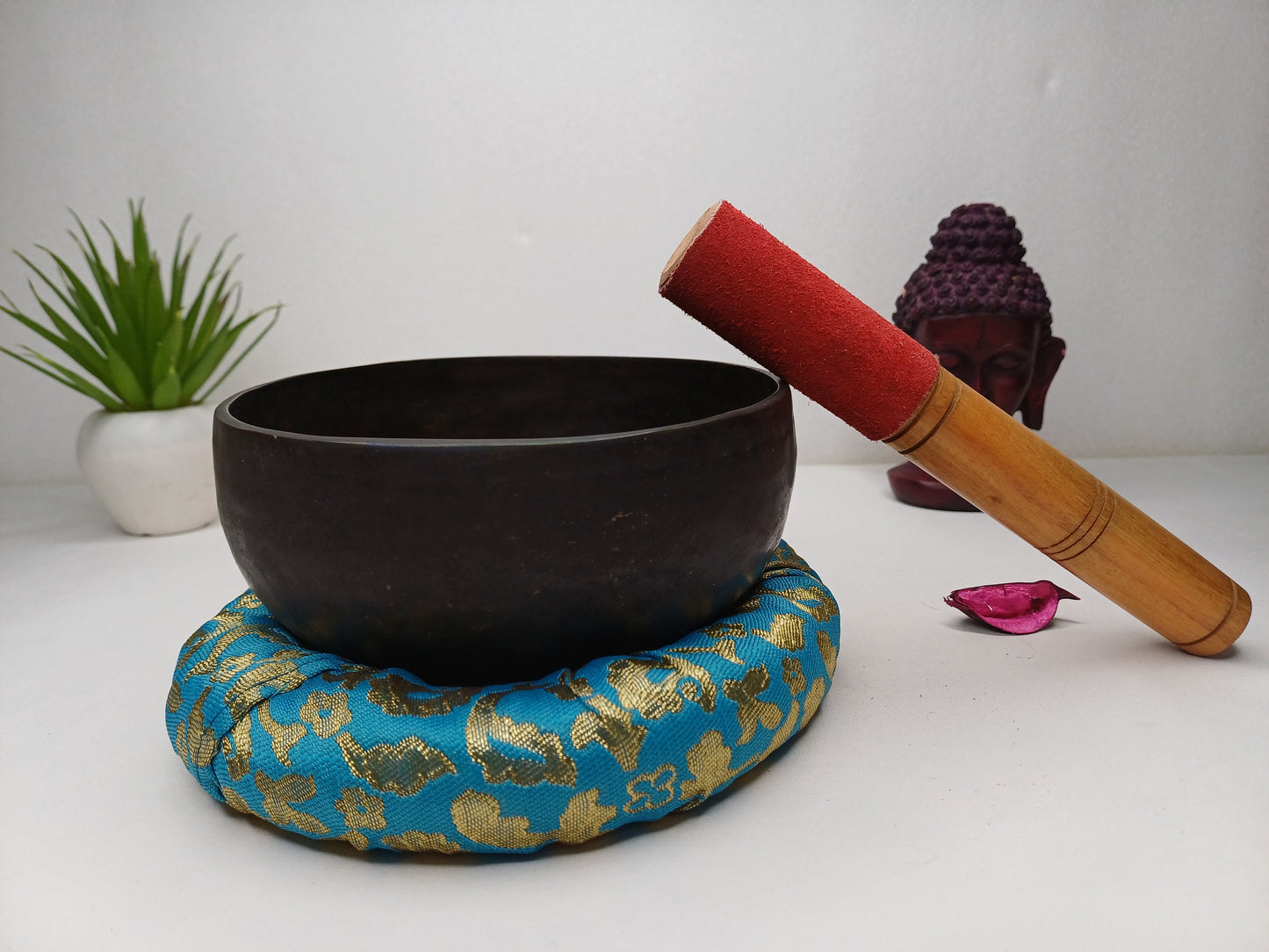 Antique Singing Bowl 5 inch Bowl Handmade Tibetan Singing Bowl of Yoga, Meditation, Chakra Healing, Hand Carved Antique Healing Singing bowl