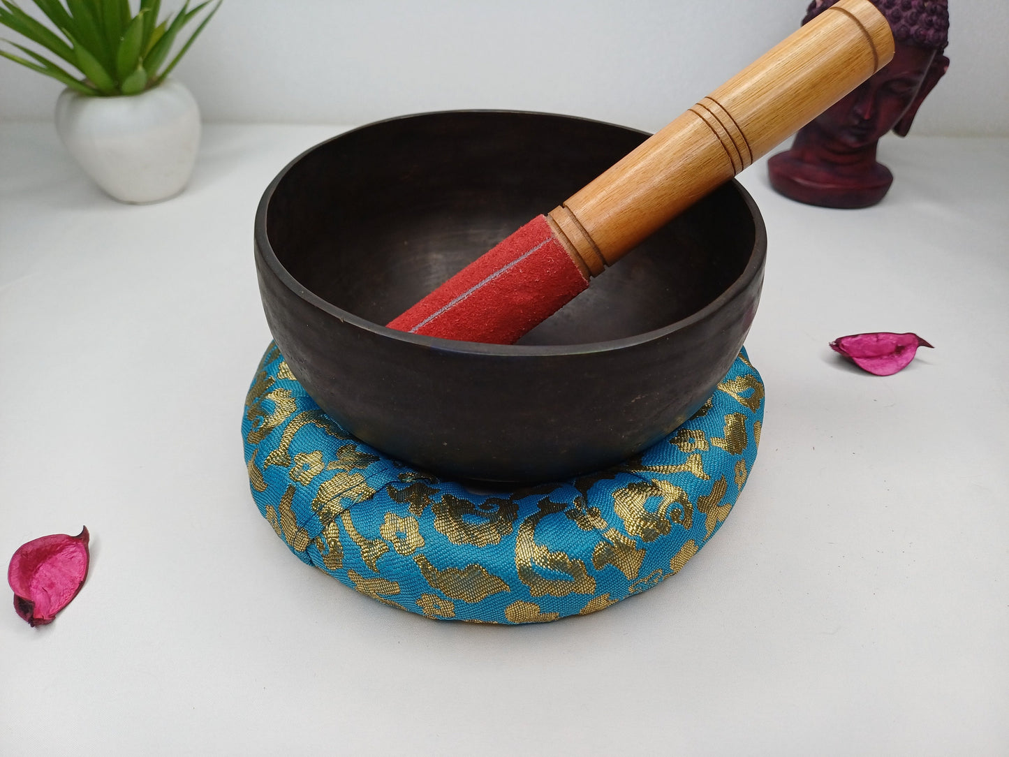 Antique Singing Bowl 5 inch Bowl Handmade Tibetan Singing Bowl of Yoga, Meditation, Chakra Healing, Hand Carved Antique Healing Singing bowl