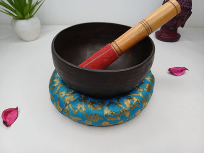 Antique Singing Bowl 5 inch Bowl Handmade Tibetan Singing Bowl of Yoga, Meditation, Chakra Healing, Hand Carved Antique Healing Singing bowl