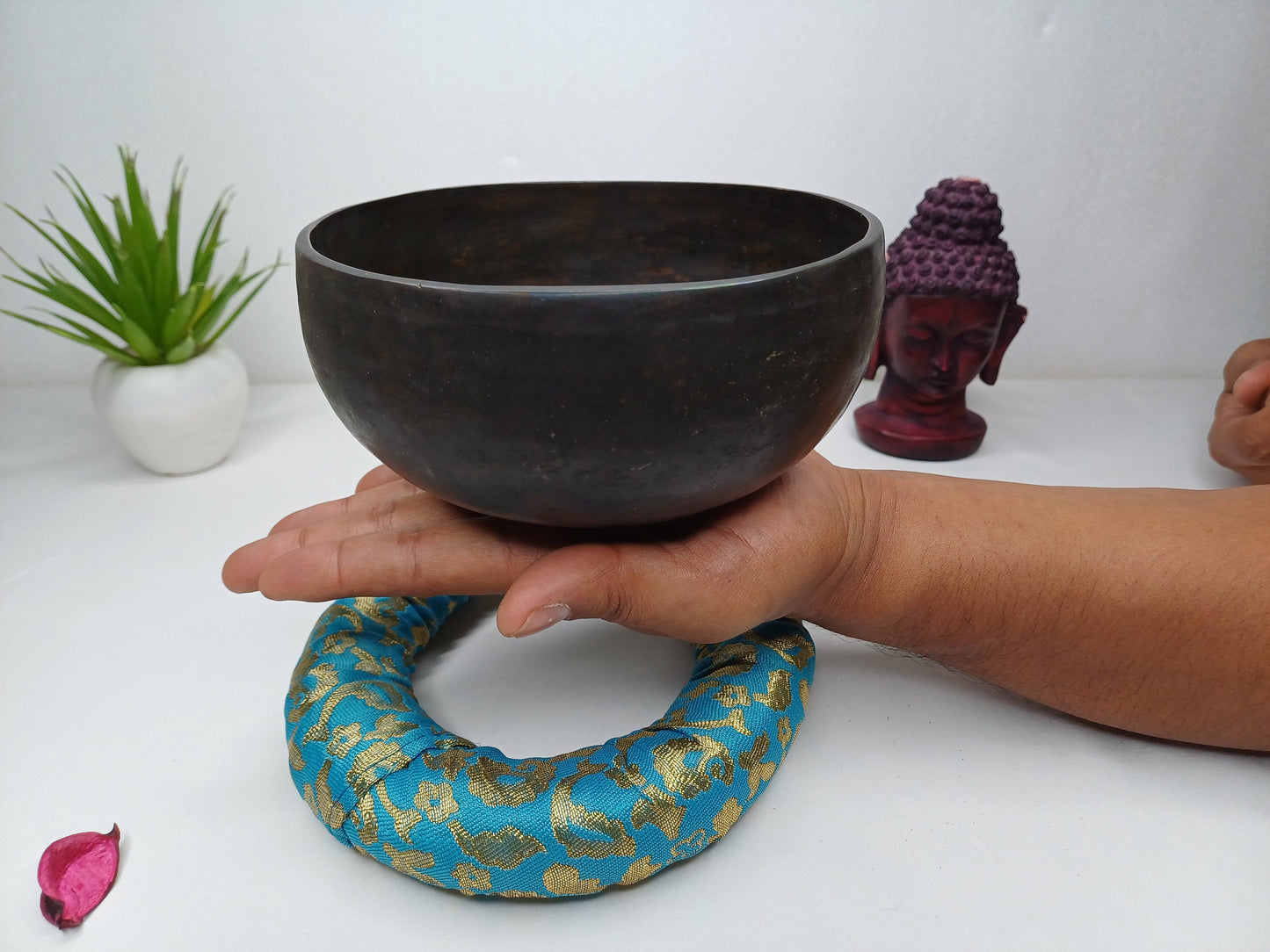 Antique Singing Bowl 5 inch Bowl Handmade Tibetan Singing Bowl of Yoga, Meditation, Chakra Healing, Hand Carved Antique Healing Singing bowl