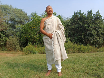 ARJUNA X-Large Thick Light Grey Handspun Handwoven Himalayan Yak Wool Meditation Blanket,Tibetan Yak Wool Wrap,Ethnic Yak Wool Prayer Zen