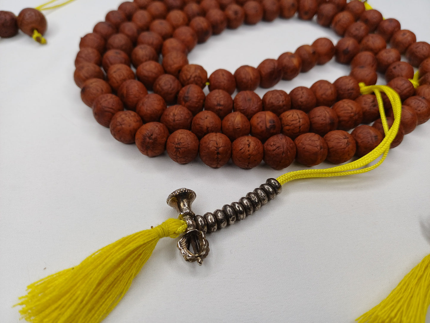 11-12mm  Old Phoenix One Eye Bodhi Seeds Mala With Yellow Counters,Buddhist beads,Tibetan Bodhi Beads,Prayer Mala,Nepali Bodhi Seed