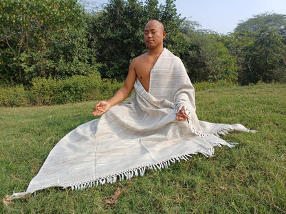 ARJUNA X-Large Thick Light Grey Handspun Handwoven Himalayan Yak Wool Meditation Blanket,Tibetan Yak Wool Wrap,Ethnic Yak Wool Prayer Zen