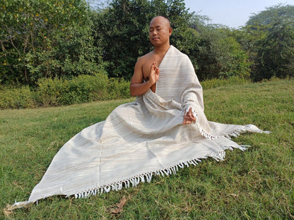 ARJUNA X-Large Thick Light Grey Handspun Handwoven Himalayan Yak Wool Meditation Blanket,Tibetan Yak Wool Wrap,Ethnic Yak Wool Prayer Zen
