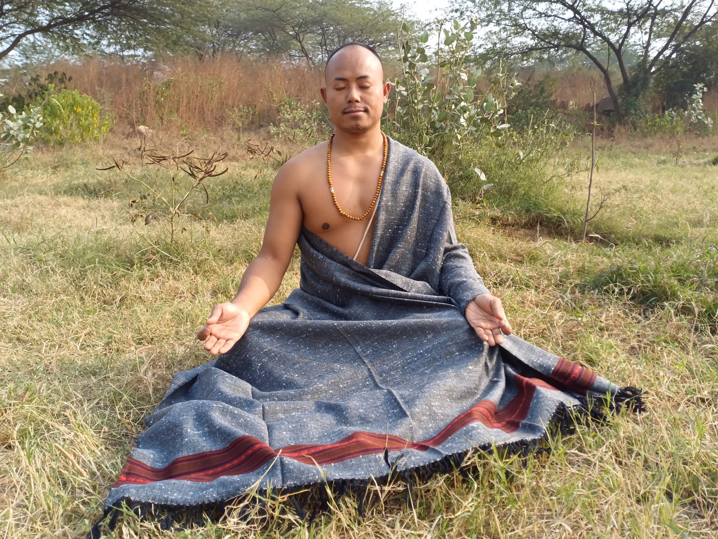 KEDARNATH X-Large Handwoven Pure Himalayan Yak Wool Prayer Blanket,Ethnic DesignYak Wool Meditation Shawl,Himalayan Yak Wool Prayer Wrap/Zen