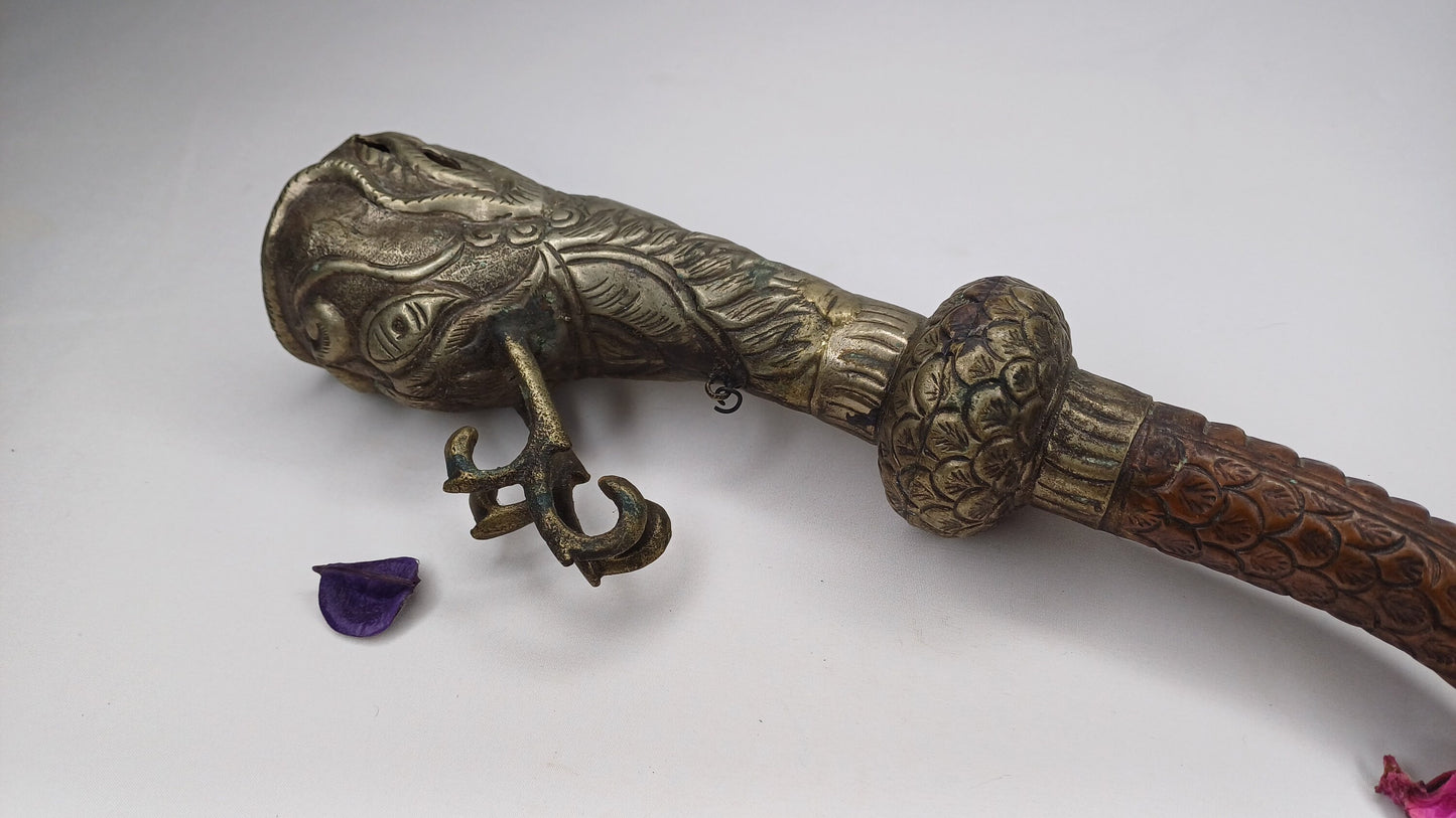 Antique Rare Tibetan Buddhism Ritual Instrument Copper Trumpet,Sacred Buddhist Tibetan Figural Dragon Head Ceremonial Horn,Buddhist Artifact