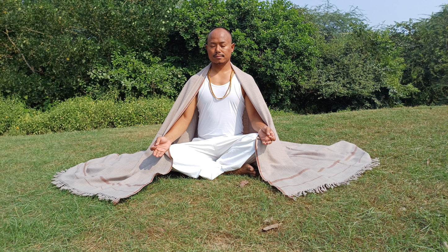 YOGESH Handwoven Brown Pure Himalayan Sheep Wool Meditation Shawl,Himalayan Prayer Blanket,Kullu Shawl,Ethnic Indian Shawl,Wool Prayer Wrap