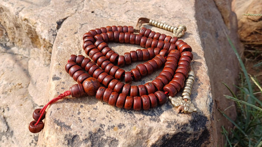 108 Bevel Cut Shape Aged Naturally Dark One Eye Bodhi Seeds Mala,Tibetan Buddhist Bodhi Beads,11 mm Phoenix Eye Nepali Bodhi Prayer Rosary