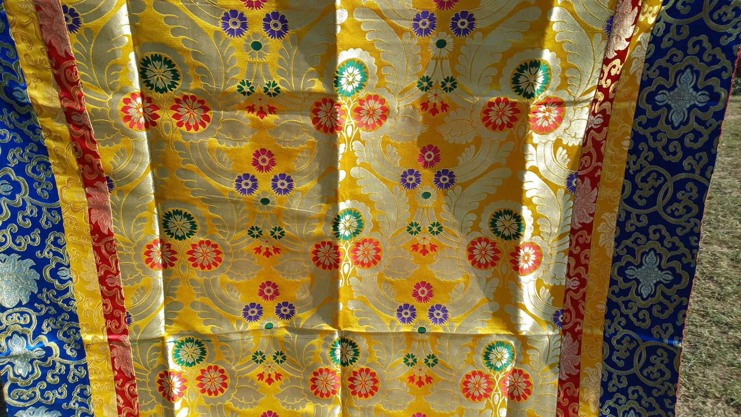 Handmade Multi-Color Tibetan Buddhist Ashtamangala Budha Silk Brocade Tibetan Altar/Shrine Table Cloth,Zen Buddhist Tibetan Table Runner