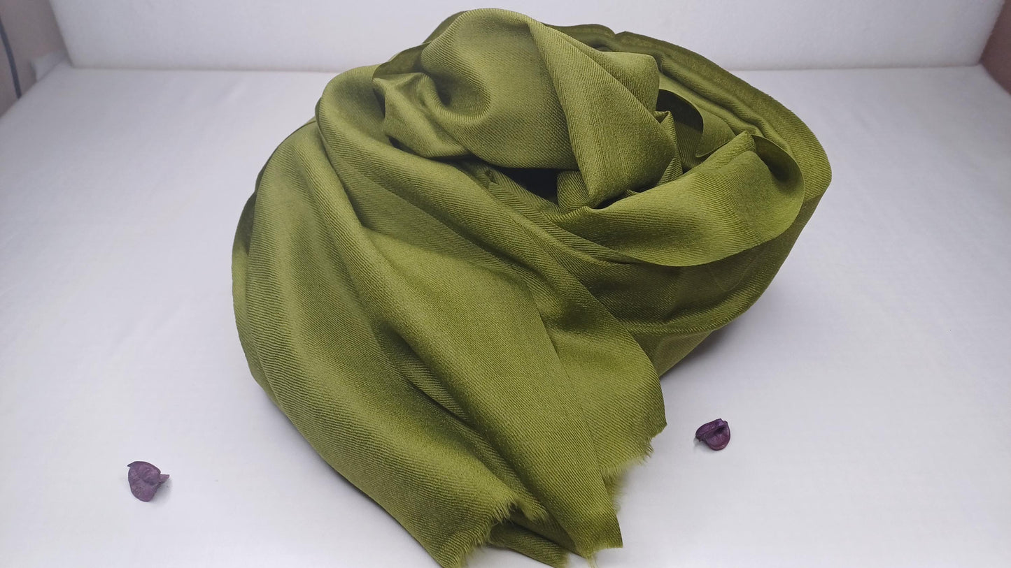 Handwoven Large Lightweight Green Color Authentic Himalayan Cashmere Wool Meditation Shawl,Ethical Cashmere Prayer Yoga Wrap,Wedding Shawl