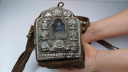 Antique AMITABHA BUDH Tibetan Ghau Shrine,Pocket Tibetan Buddhist Altar,VintagePortable Travel Tibetan Repousse,CopperSilver Ghau Prayer Box