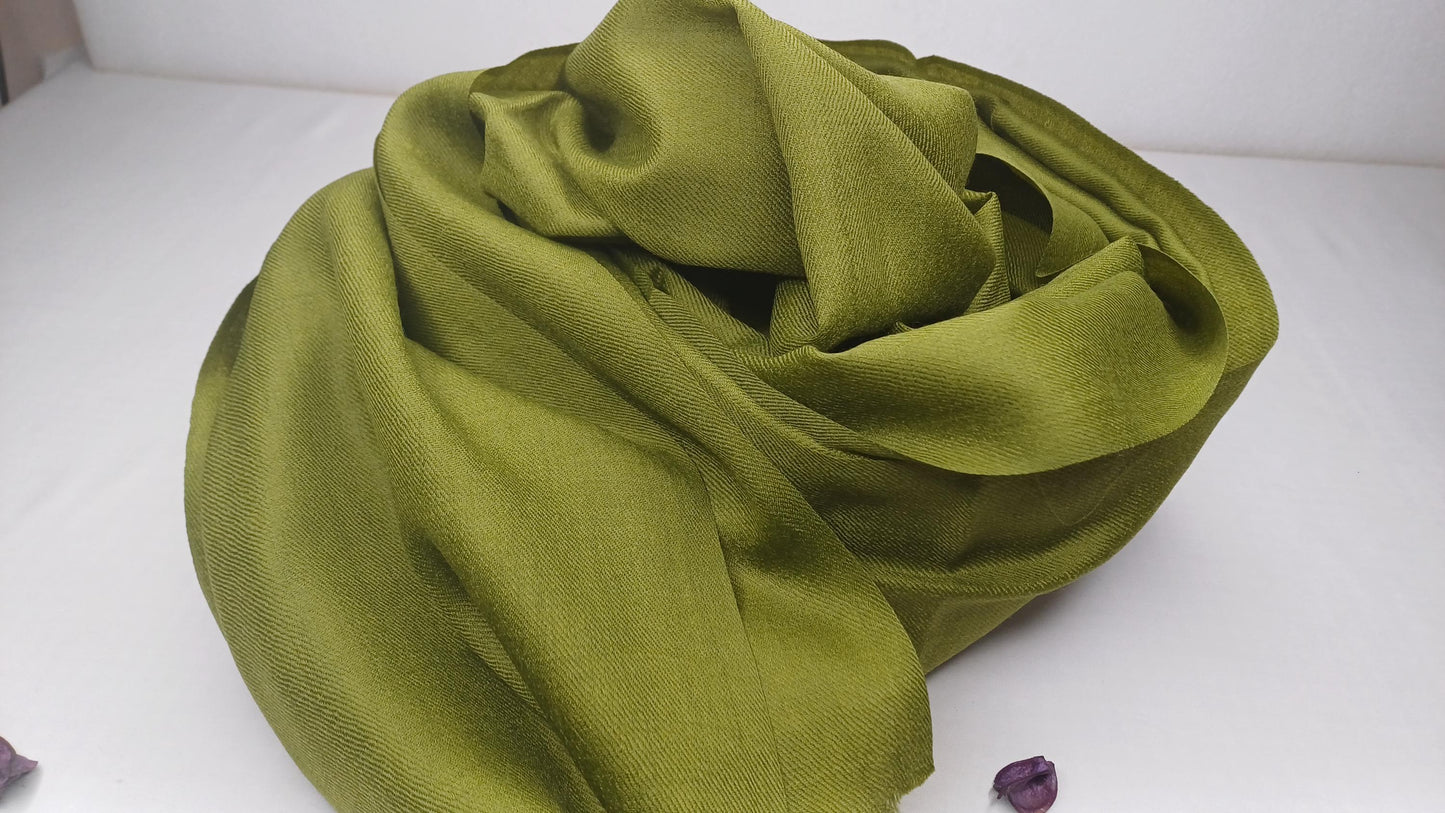 Handwoven Large Lightweight Green Color Authentic Himalayan Cashmere Wool Meditation Shawl,Ethical Cashmere Prayer Yoga Wrap,Wedding Shawl