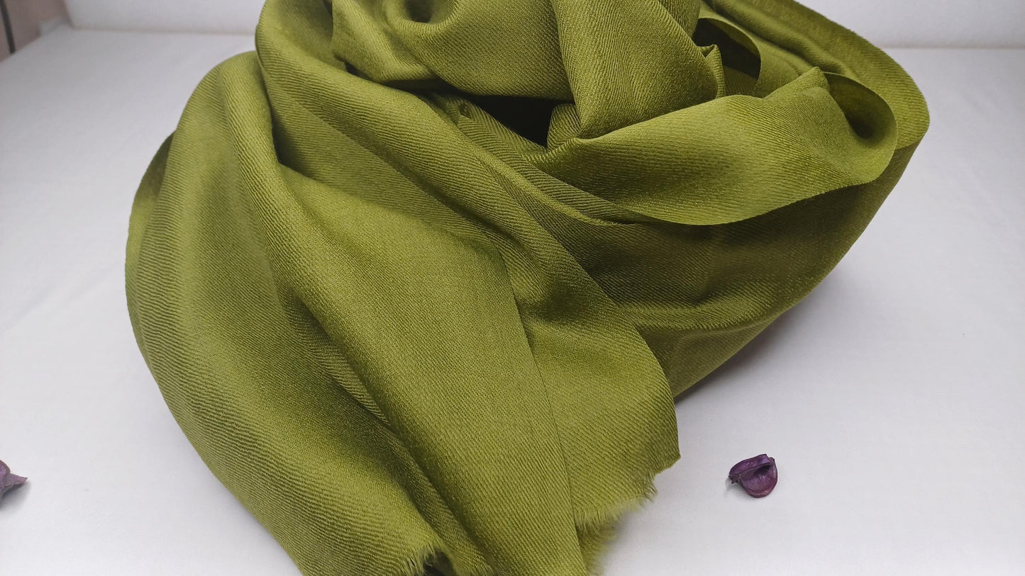 Handwoven Large Lightweight Green Color Authentic Himalayan Cashmere Wool Meditation Shawl,Ethical Cashmere Prayer Yoga Wrap,Wedding Shawl